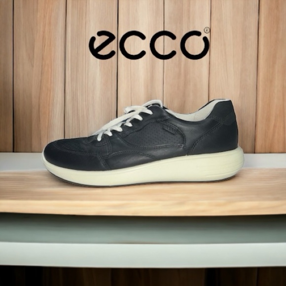 Ecco (EUC) Scandinavian design, Leather Sneakers Size 10